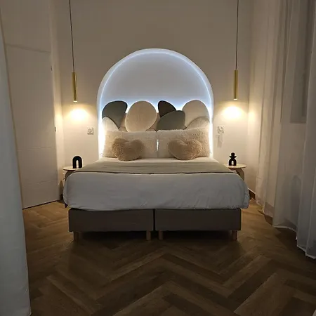 Elegance, Hauts Plafonds & Charme Tours