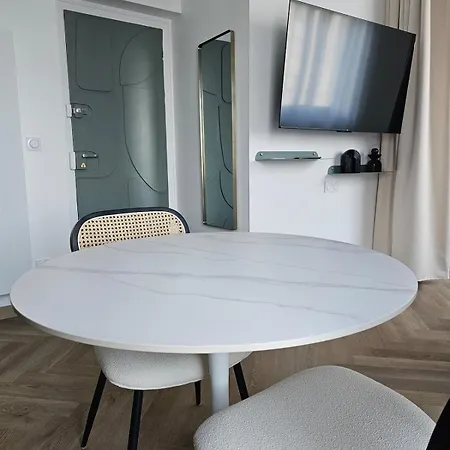 Elegance, Hauts Plafonds & Charme Apartment Tours
